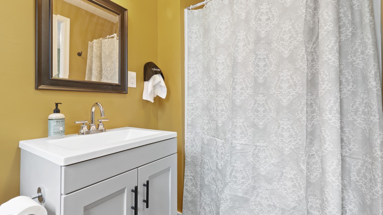 Photo of Bathroom in Olde Richmond