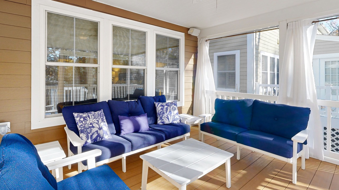 Photo of Livingroom in The Commons