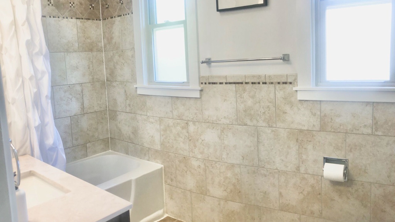 Photo of Bathroom in Roselawn Finance