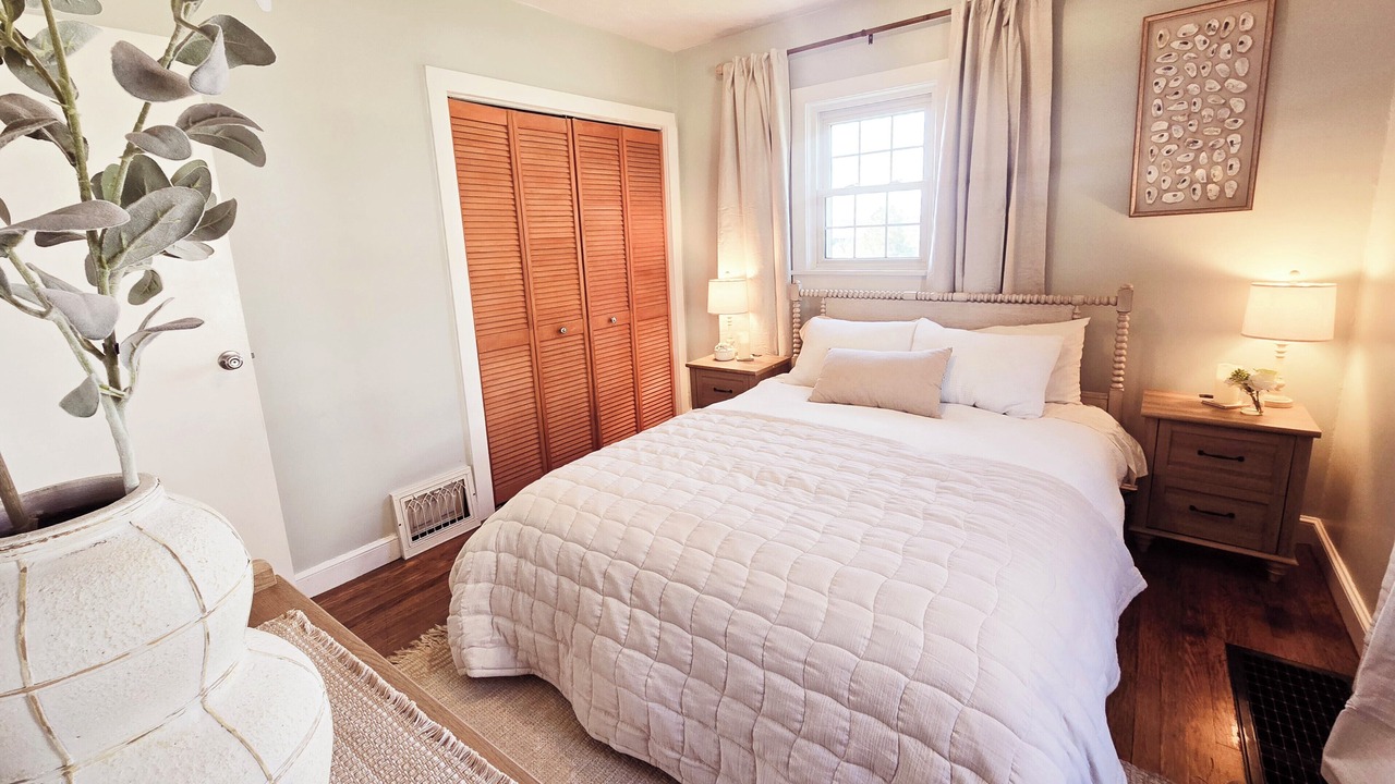 Photo of Bedroom in Fairport Harbor