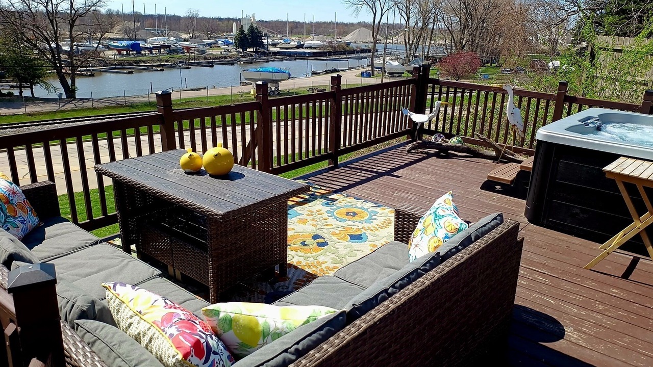 Photo of Patio Balcony in Fairport Harbor