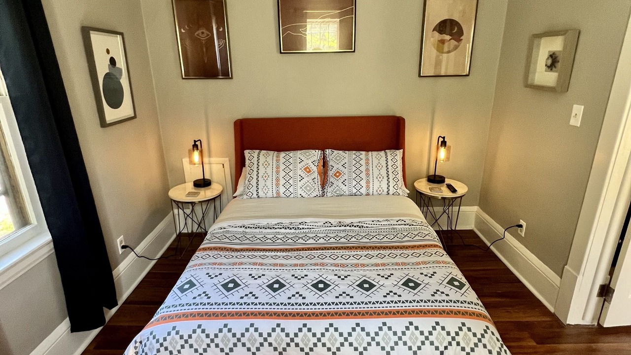 Photo of Bedroom in West Akron