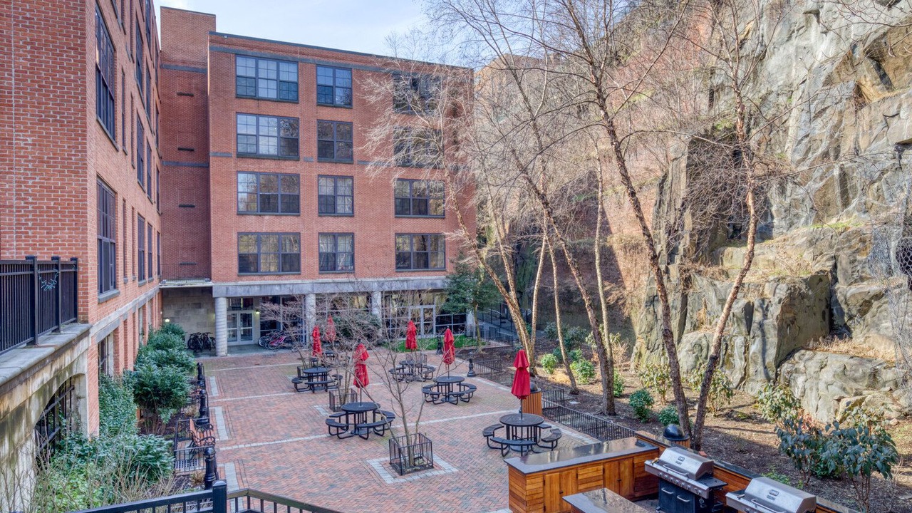 Photo of Outdoor in The Heights