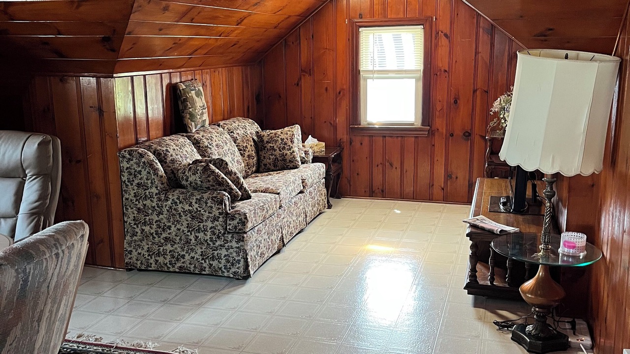 Photo of Livingroom in Long Branch