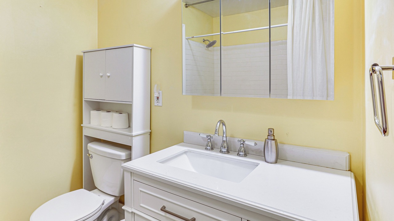 Photo of Bathroom in F. Q. Story