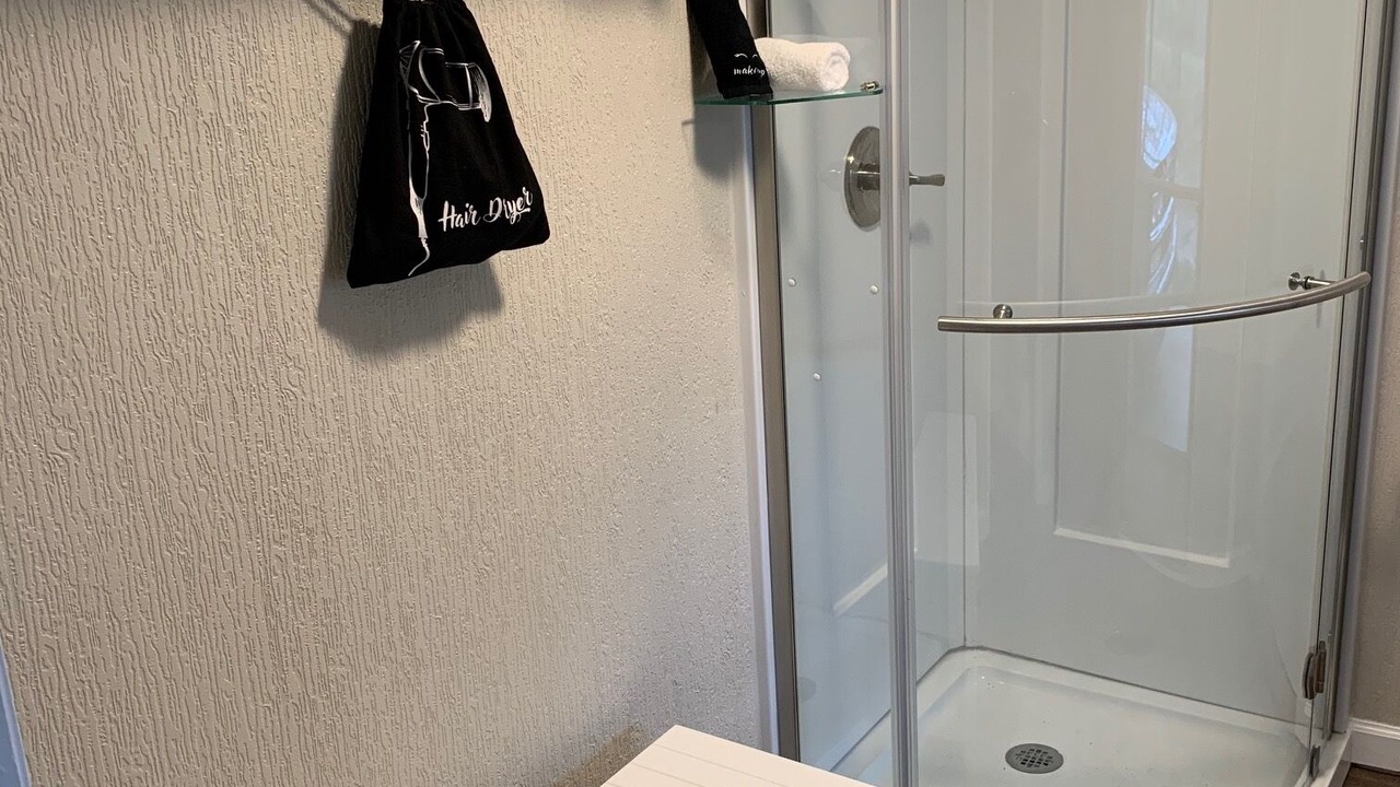 Photo of Bathroom in Kedron