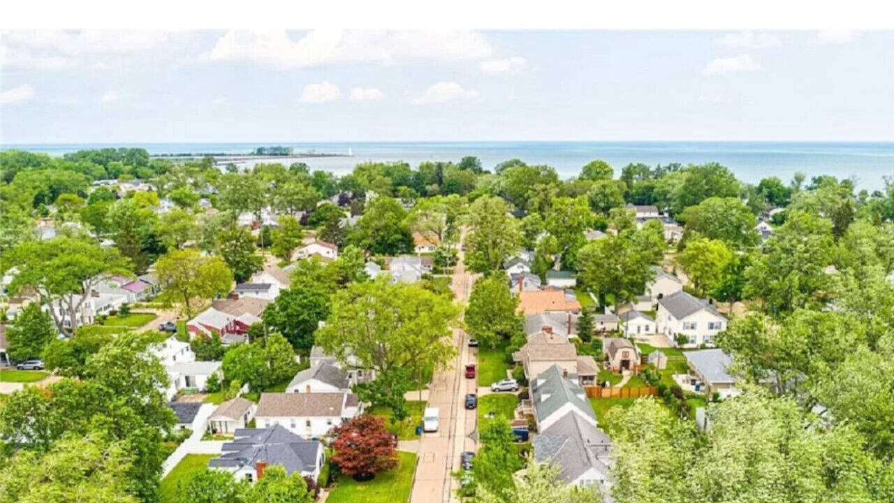 Photo of Others in Huron