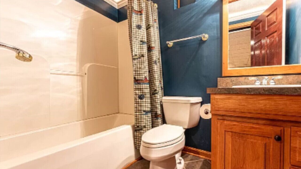 Photo of Bathroom in Huron