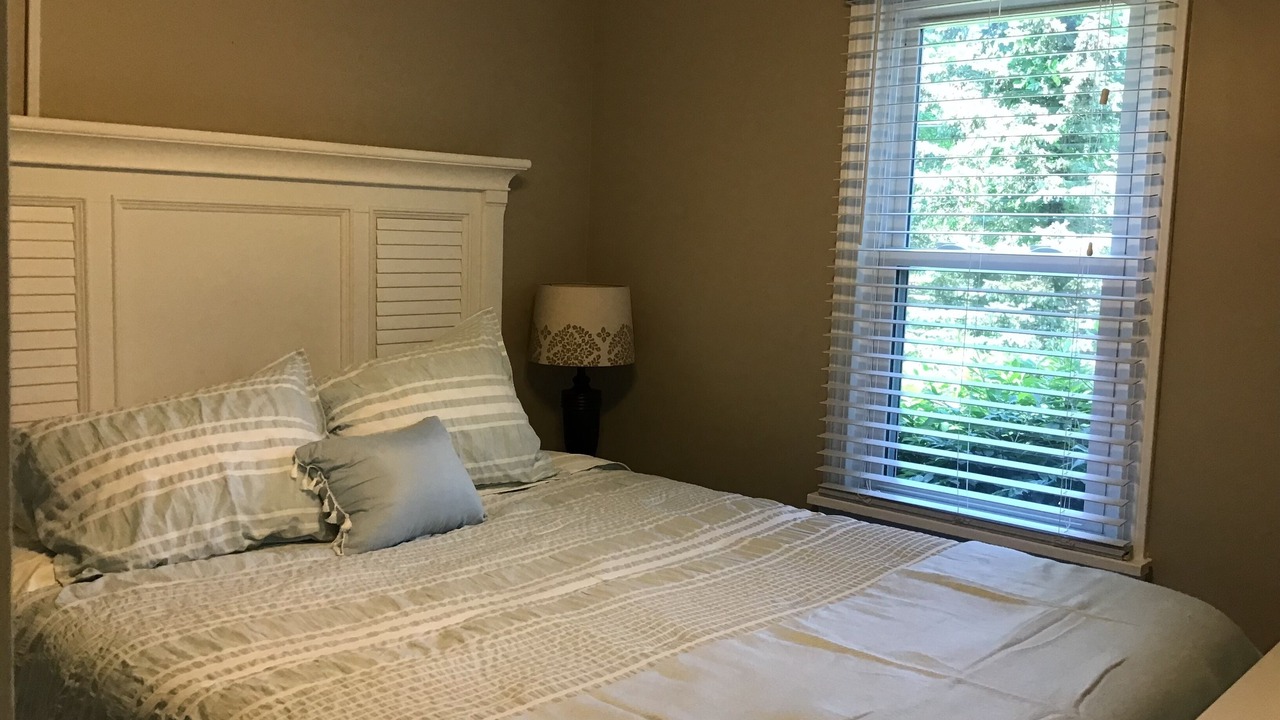 Photo of Bedroom in Madison-on-the-Lake