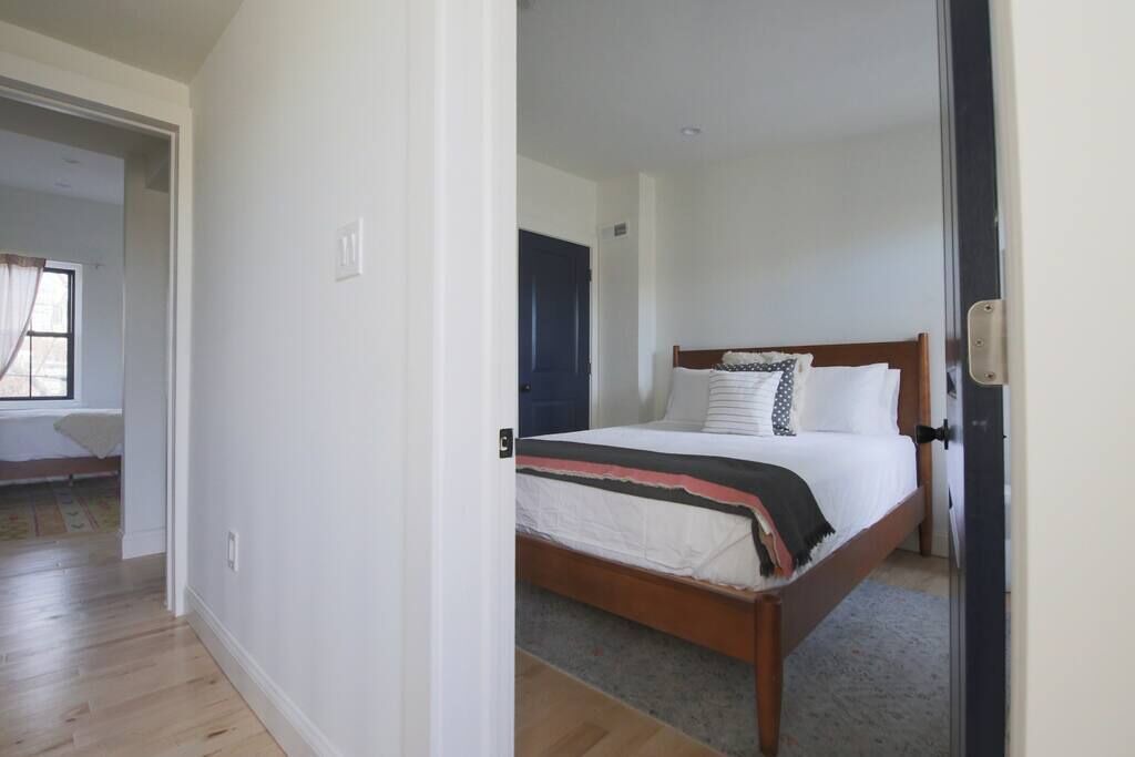 Photo of Bedroom in Southwest Center City