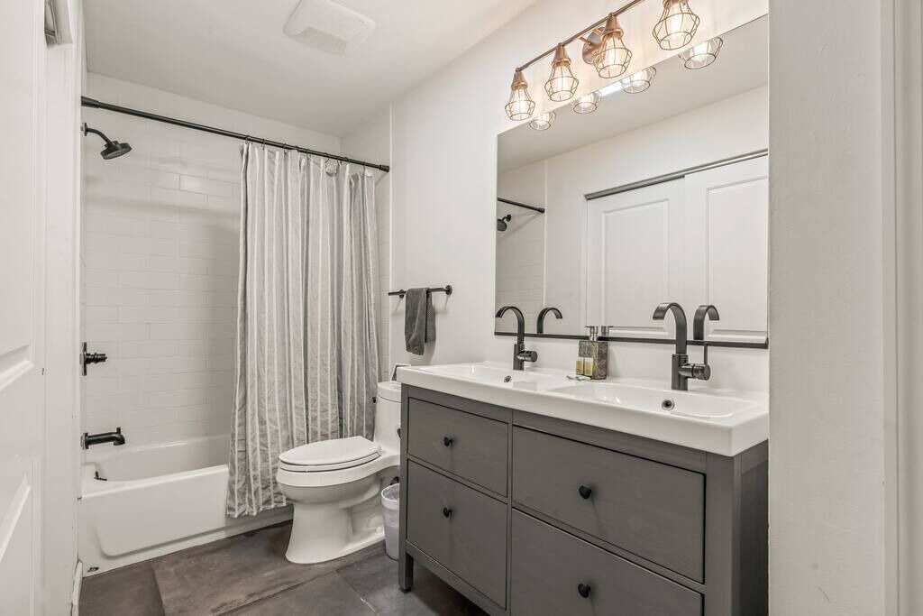 Photo of Bathroom in Fitler Square