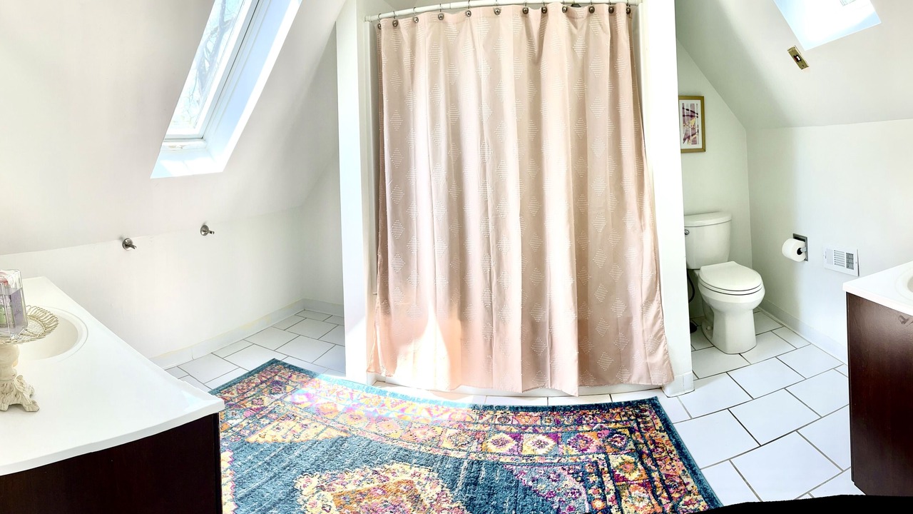 Photo of Bathroom in Lupton City