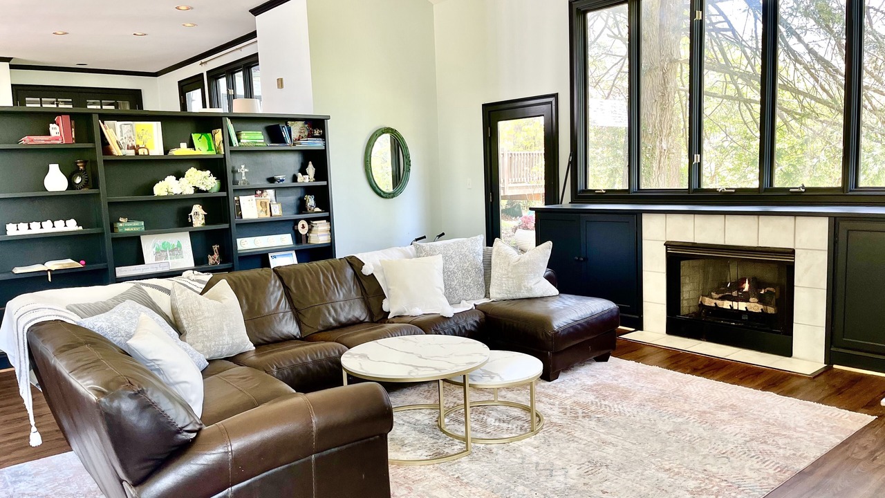 Photo of Livingroom in Lupton City