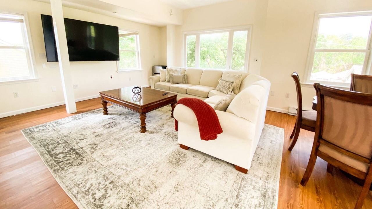 Photo of Bedroom in Edgewater