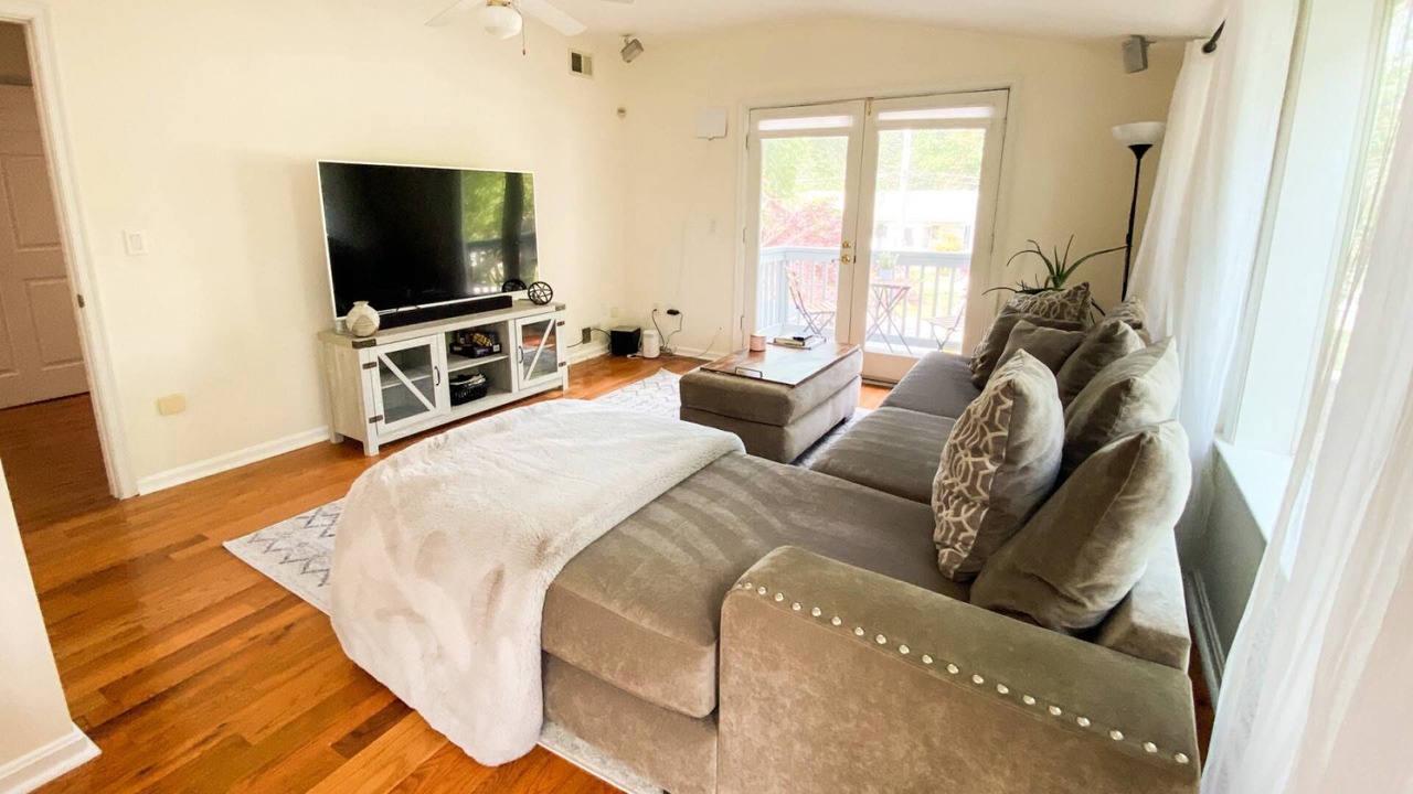 Photo of Bedroom in Edgewater