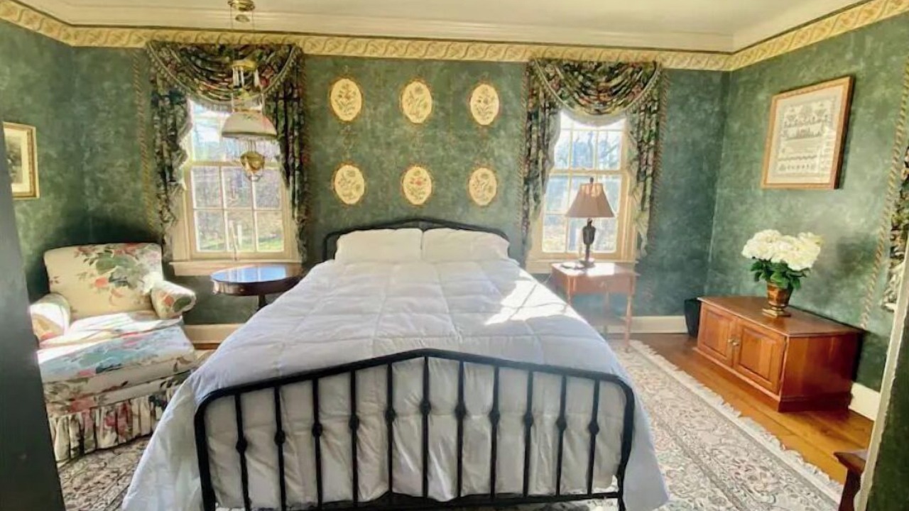 Photo of Bedroom in Newtown