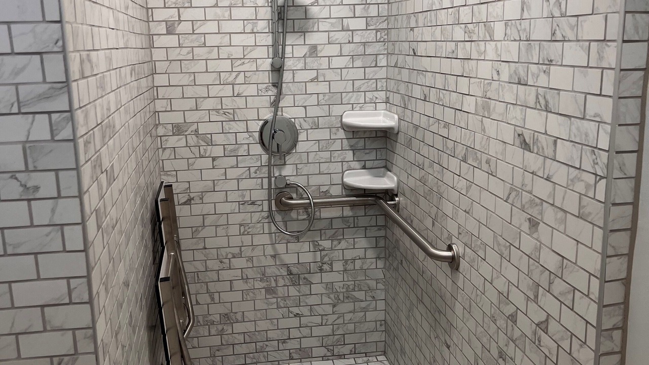 Photo of Bathroom in Kipling