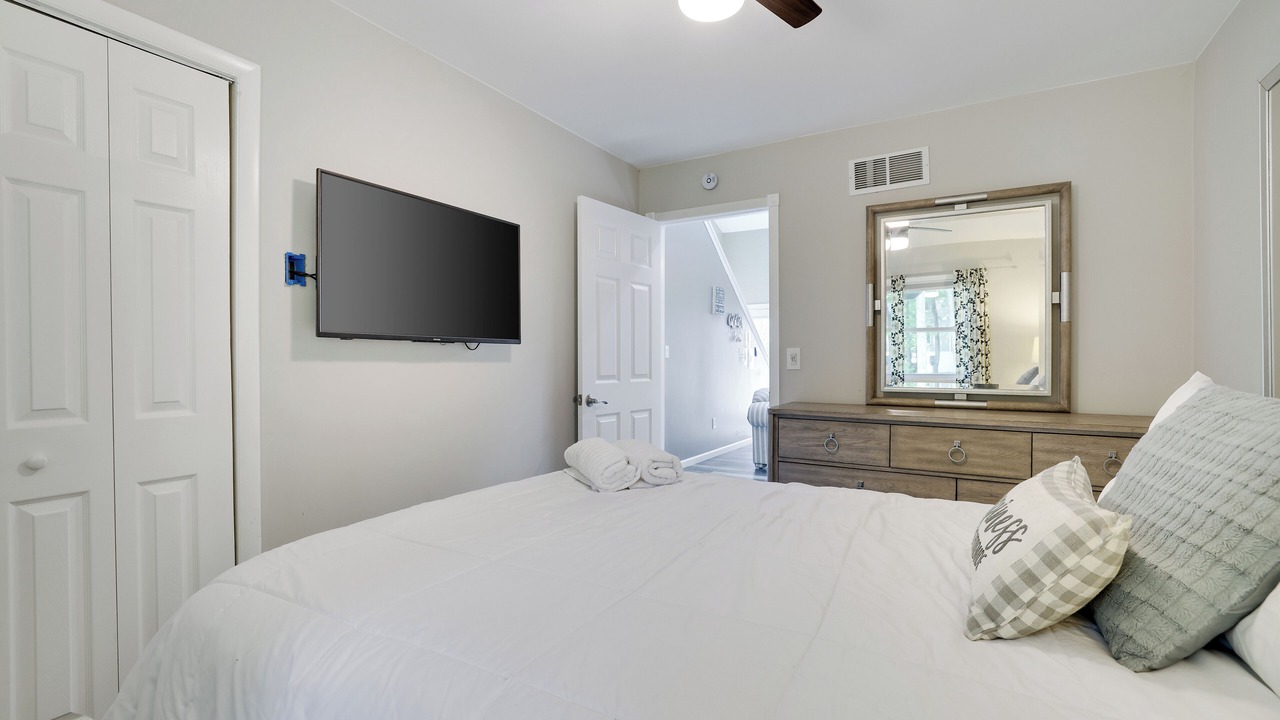 Photo of Bedroom in Wallenpaupauk Lake Estates