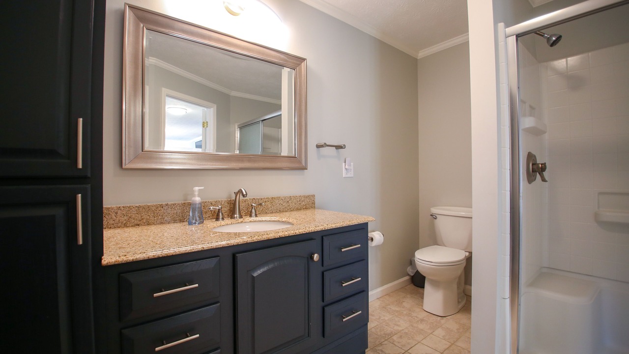 Photo of Bathroom in Jacksboro