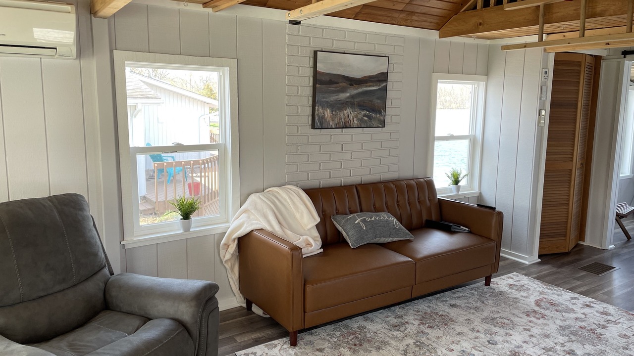 Photo of Livingroom in Howe