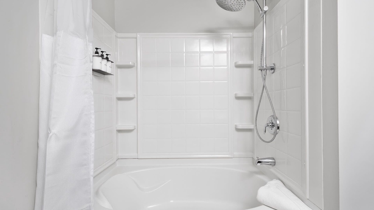 Photo of Bathroom in South Side Flats