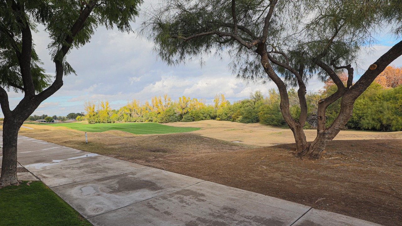 Photo of Outdoor in Paradise Valley Village