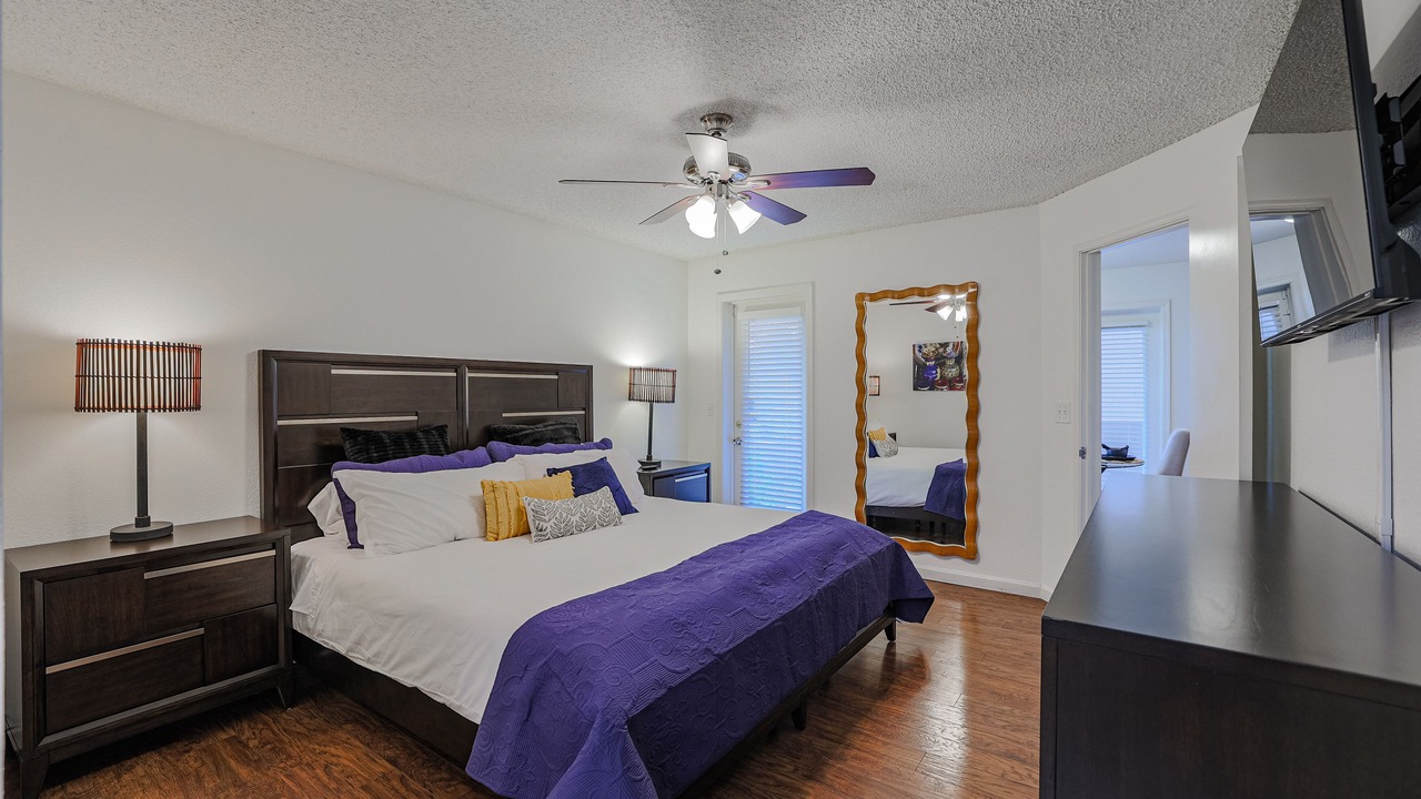 Photo of Bedroom in Paradise Valley Village