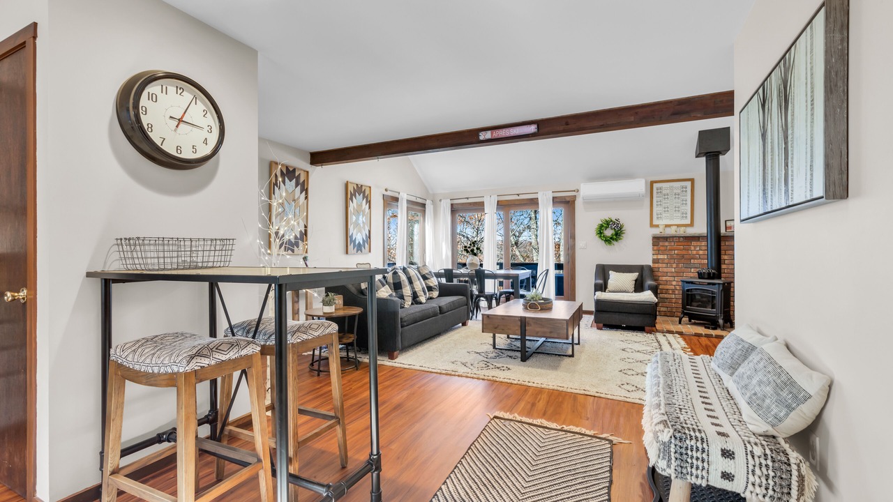 Photo of Livingroom in Tannersville