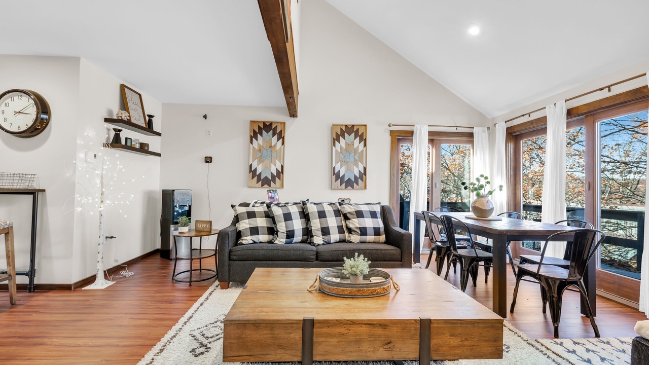 Photo of Livingroom in Tannersville