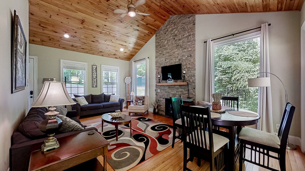 Photo of Livingroom in Sharps Chapel
