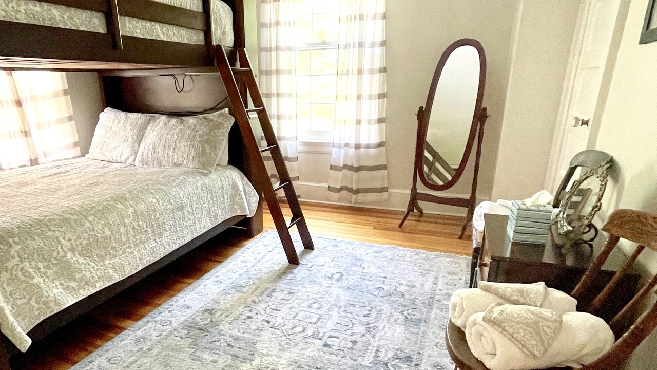 Photo of Bedroom in Circleville