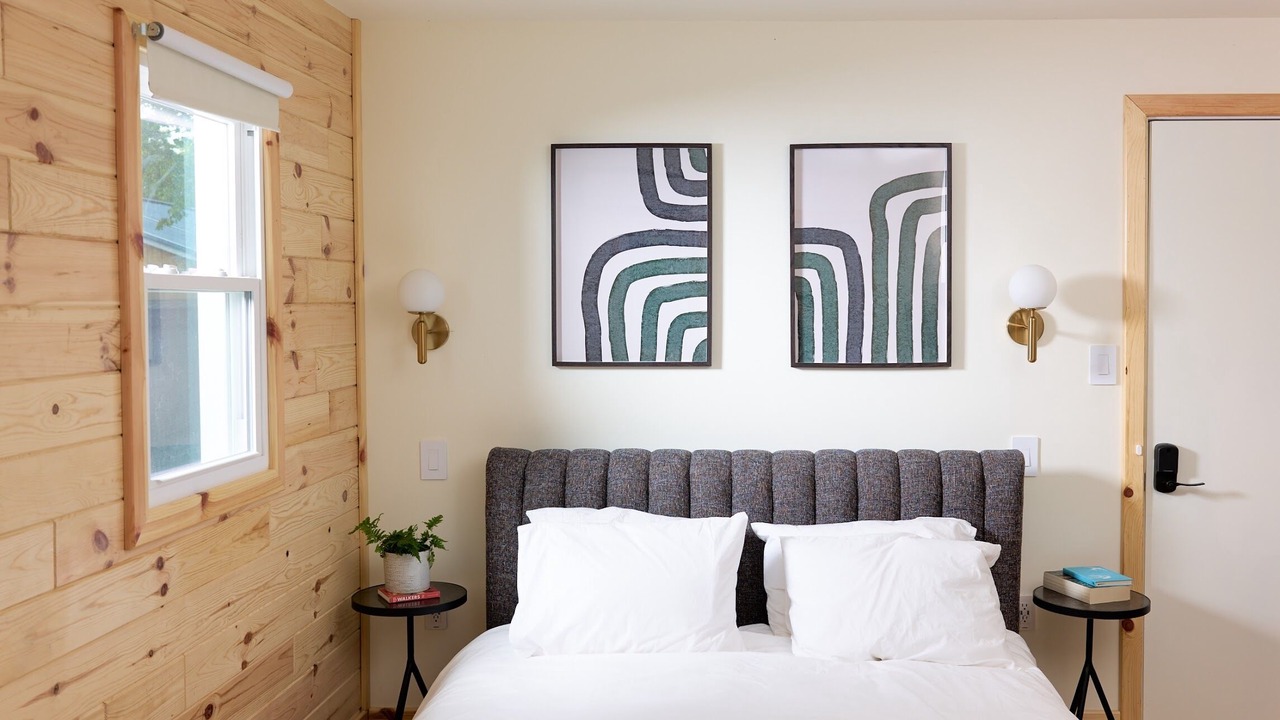 Photo of Bedroom in Greentown
