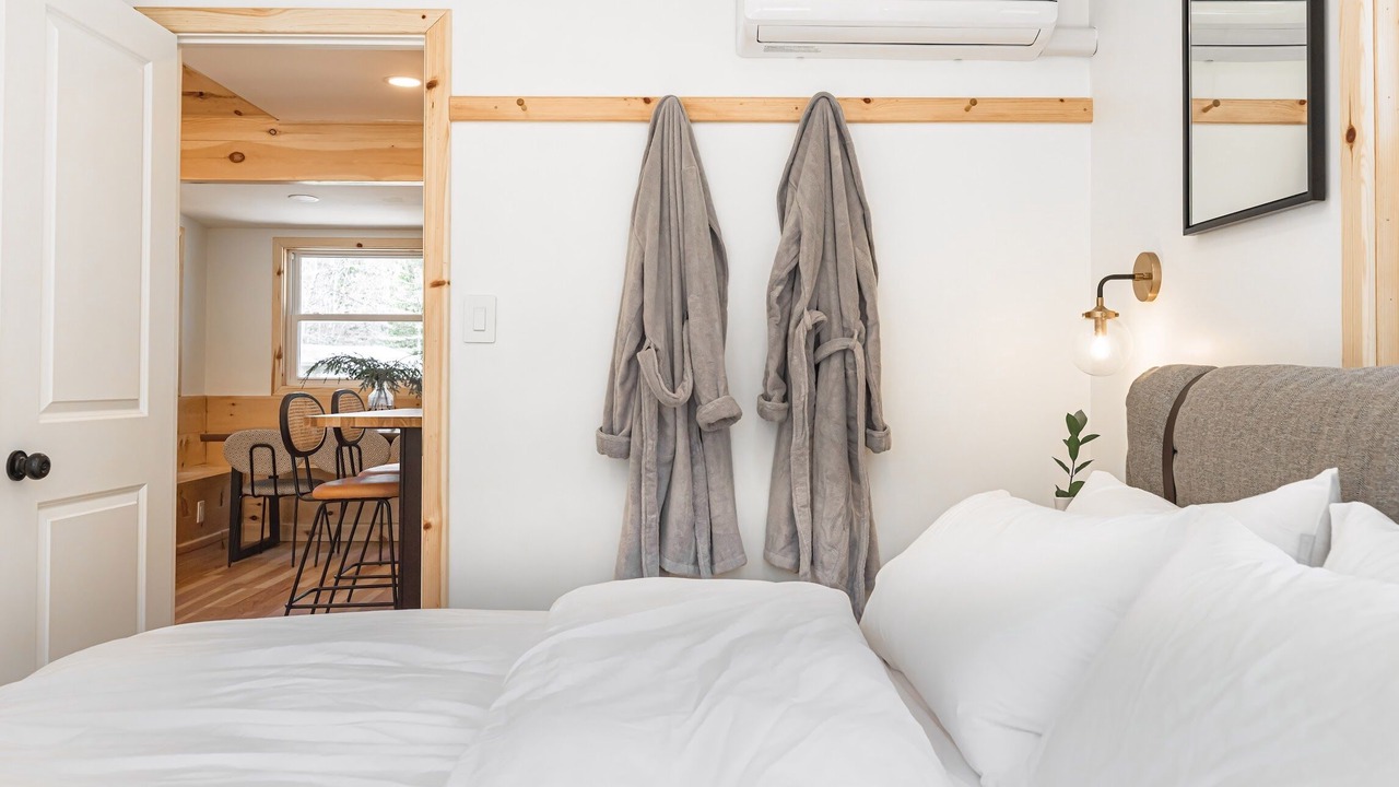 Photo of Bedroom in Greentown