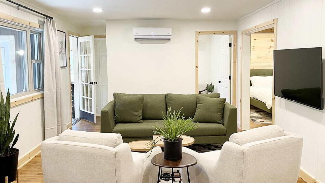 Photo of Livingroom in Greentown