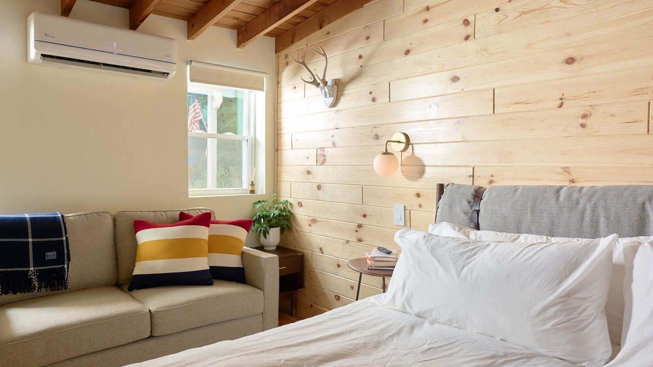 Photo of Bedroom in Greentown