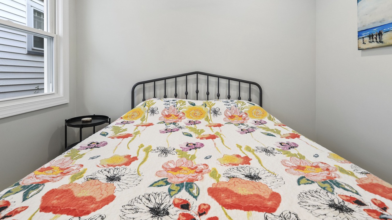 Photo of Bedroom in Wall