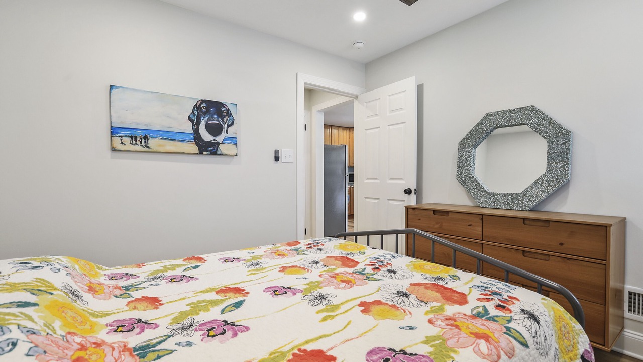 Photo of Bedroom in Wall