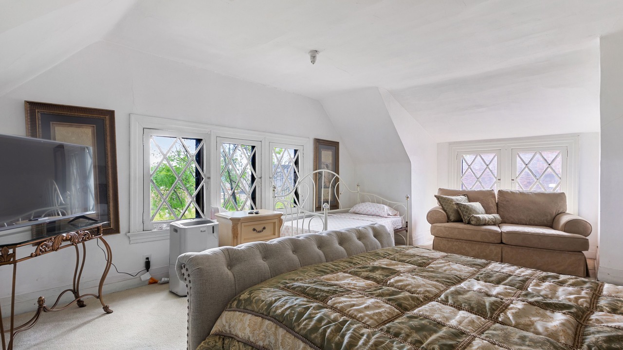 Photo of Bedroom in North Oakland