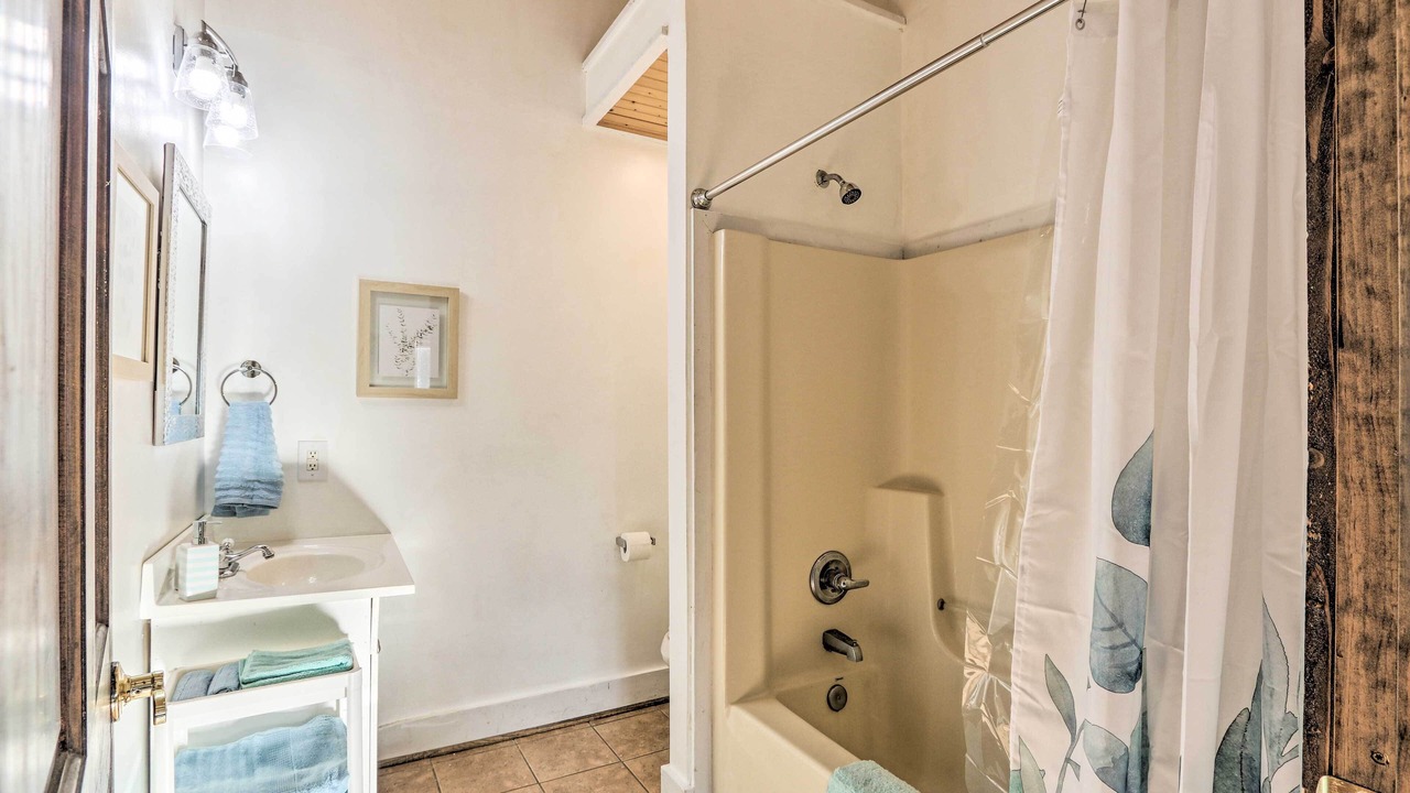 Photo of Bathroom in Ladiesburg