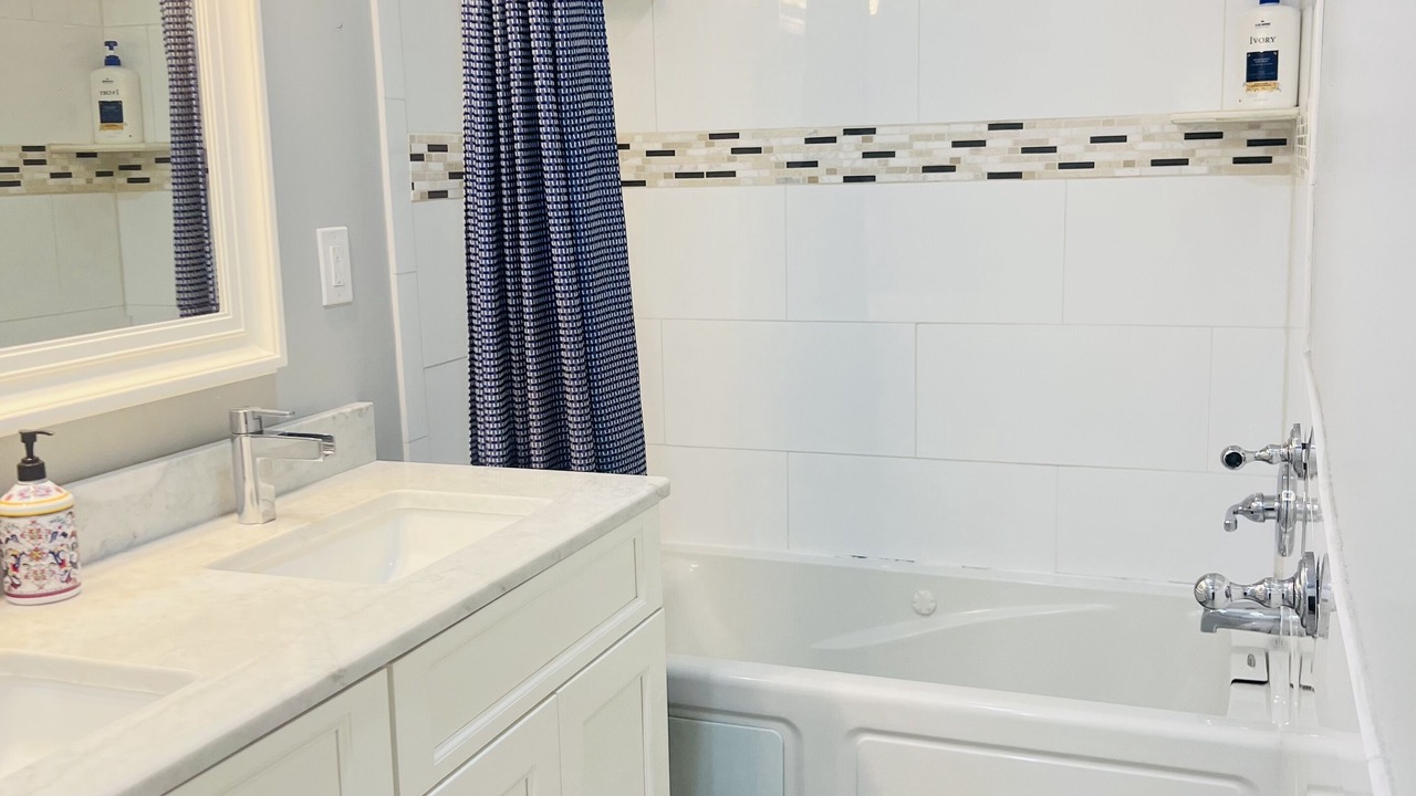 Photo of Bathroom in Passyunk Square