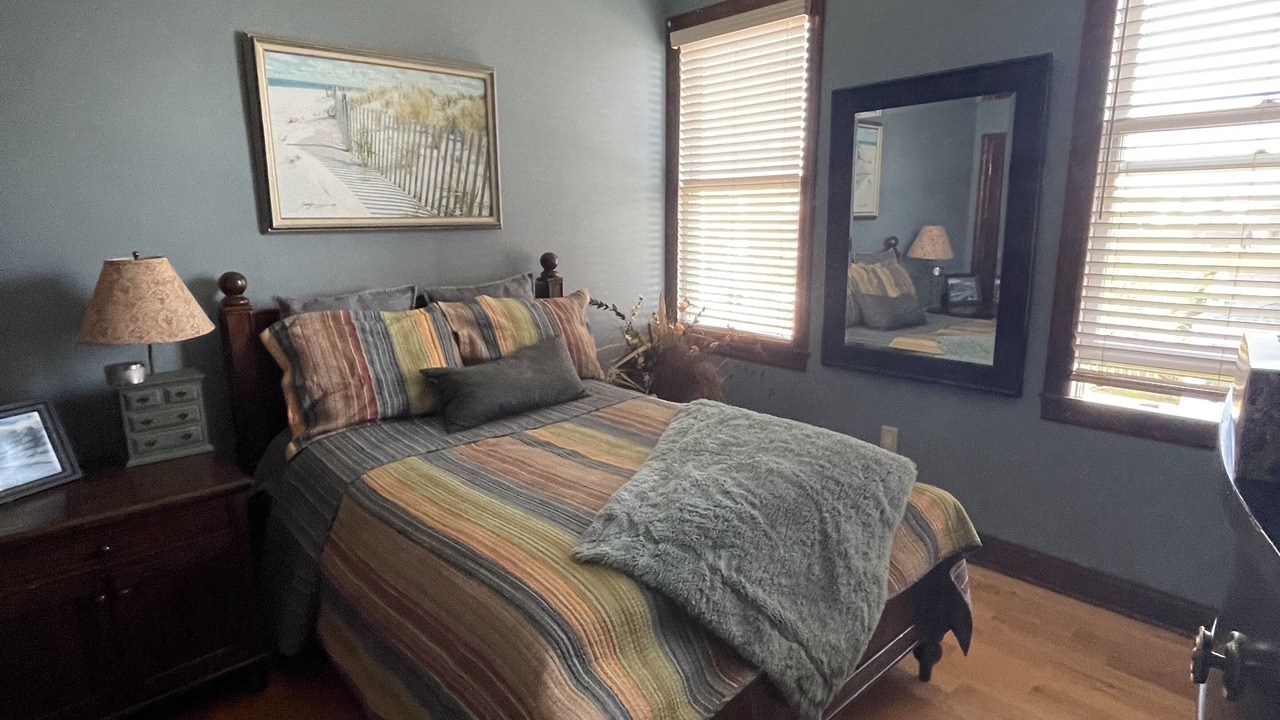 Photo of Bedroom in Admiral Estates