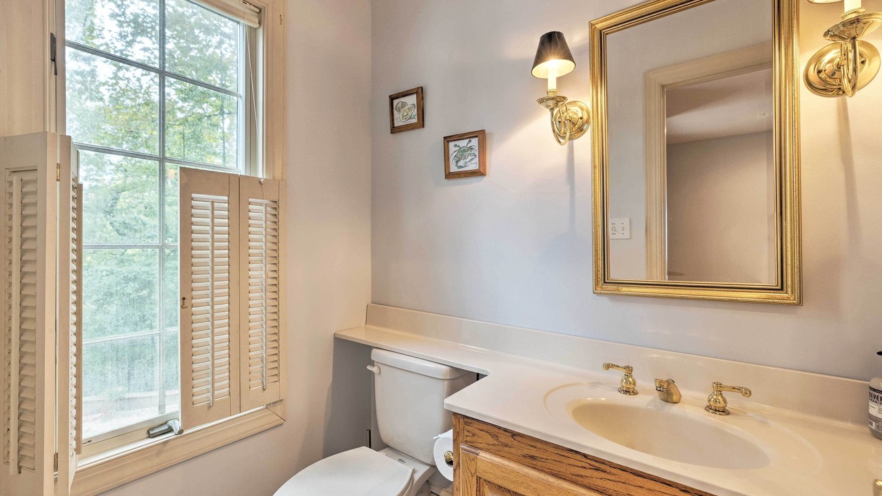 Photo of Bathroom in Urbanna