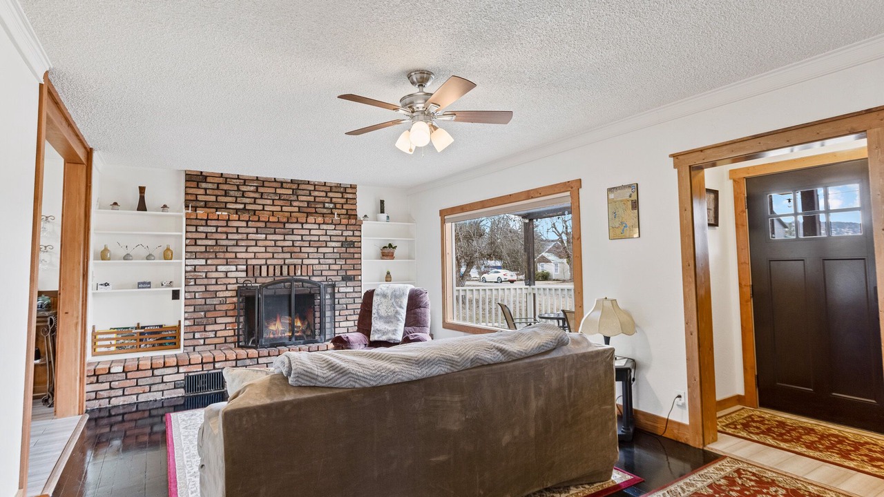 Photo of Livingroom in Dover Bay
