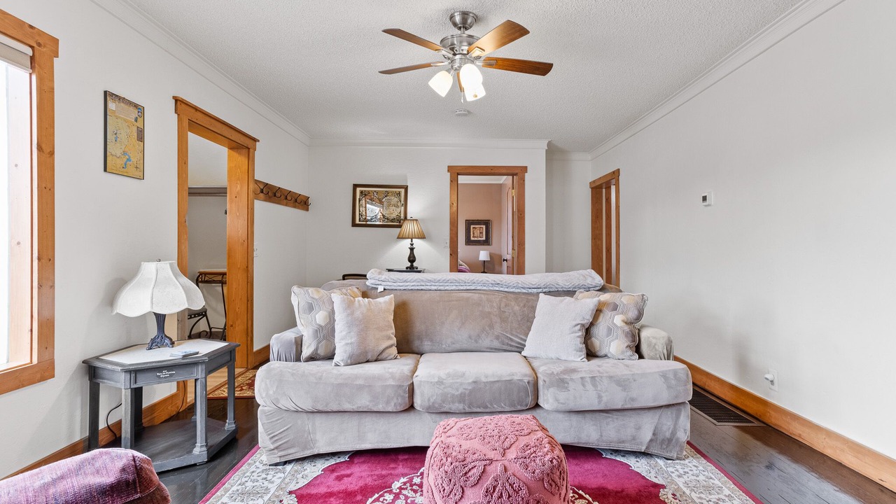 Photo of Livingroom in Dover Bay