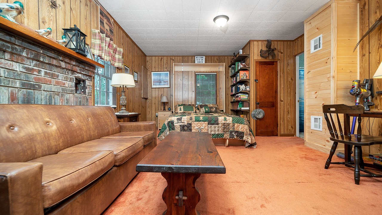 Photo of Livingroom in Tidioute