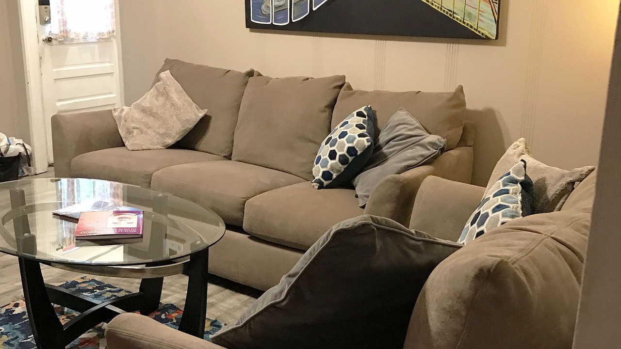 Photo of Livingroom in Marshall-Shadeland