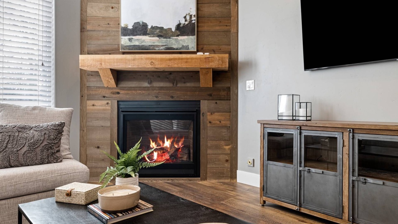 Photo of Livingroom in Depot Bench
