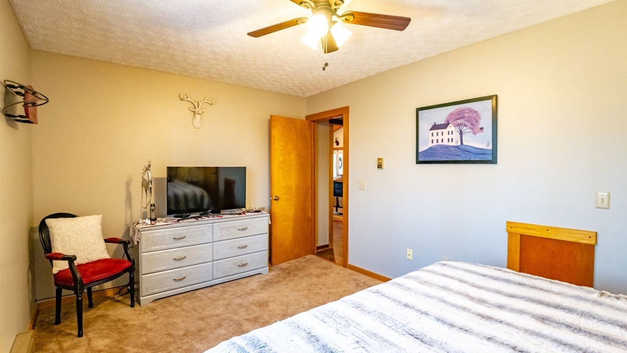 Photo of Bedroom in Old Timberline