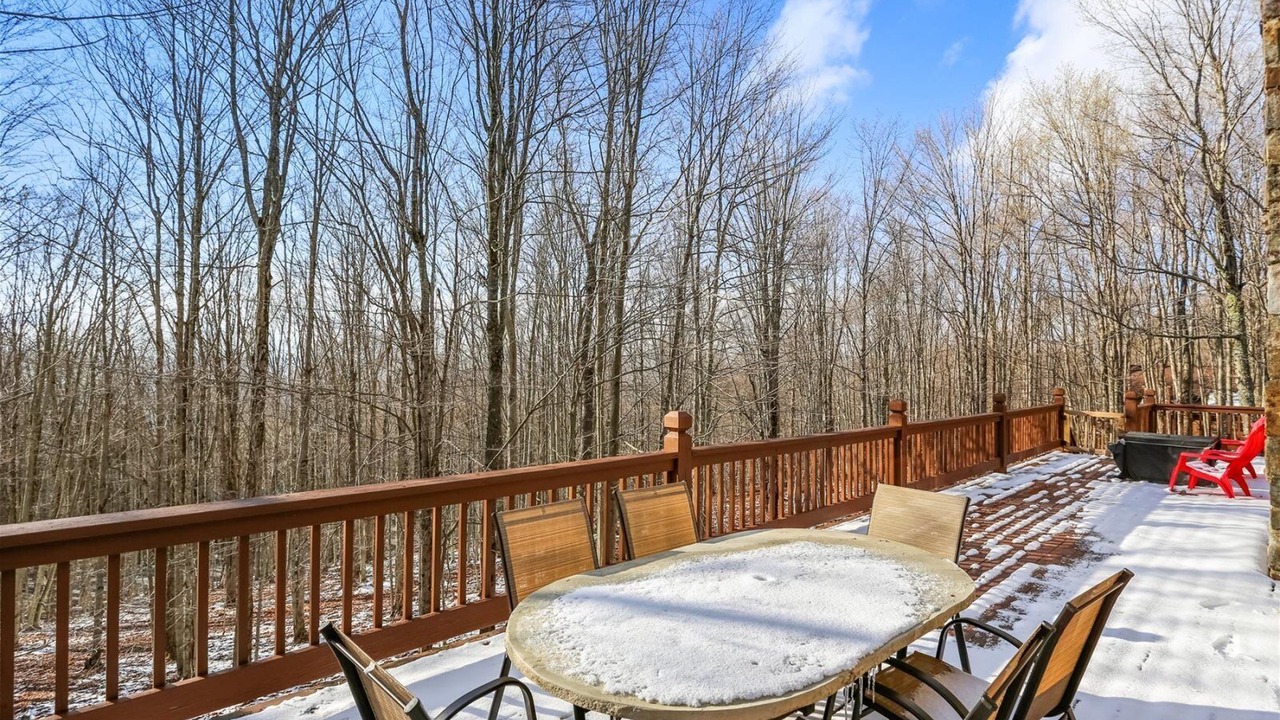 Photo of Outdoor in Old Timberline