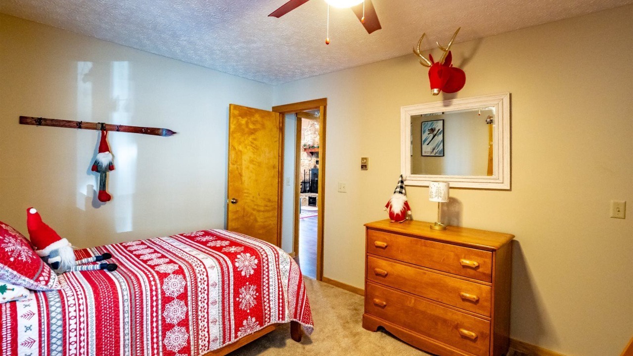 Photo of Bedroom in Old Timberline
